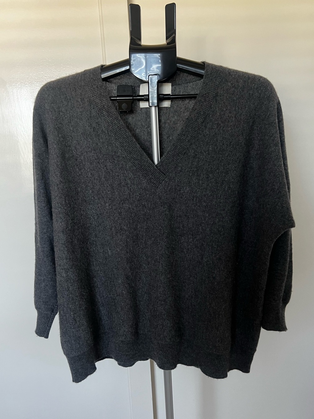 Lisa Yang Signature V-neck Cashmere Sweater
